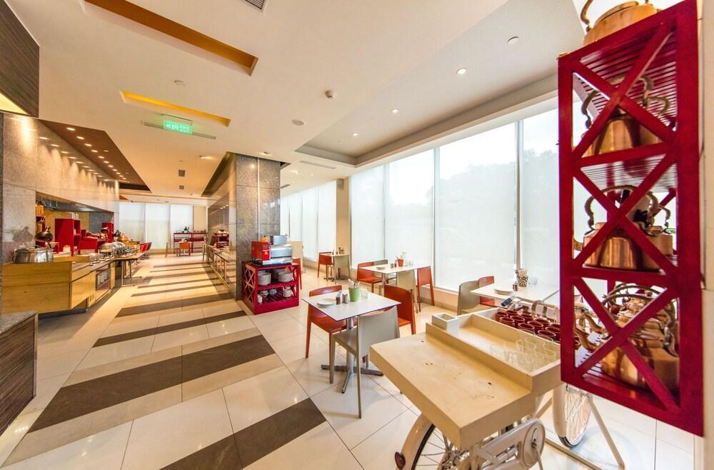 Отель Ibis Chennai Sipcot - An Accor Brand Экстерьер фото