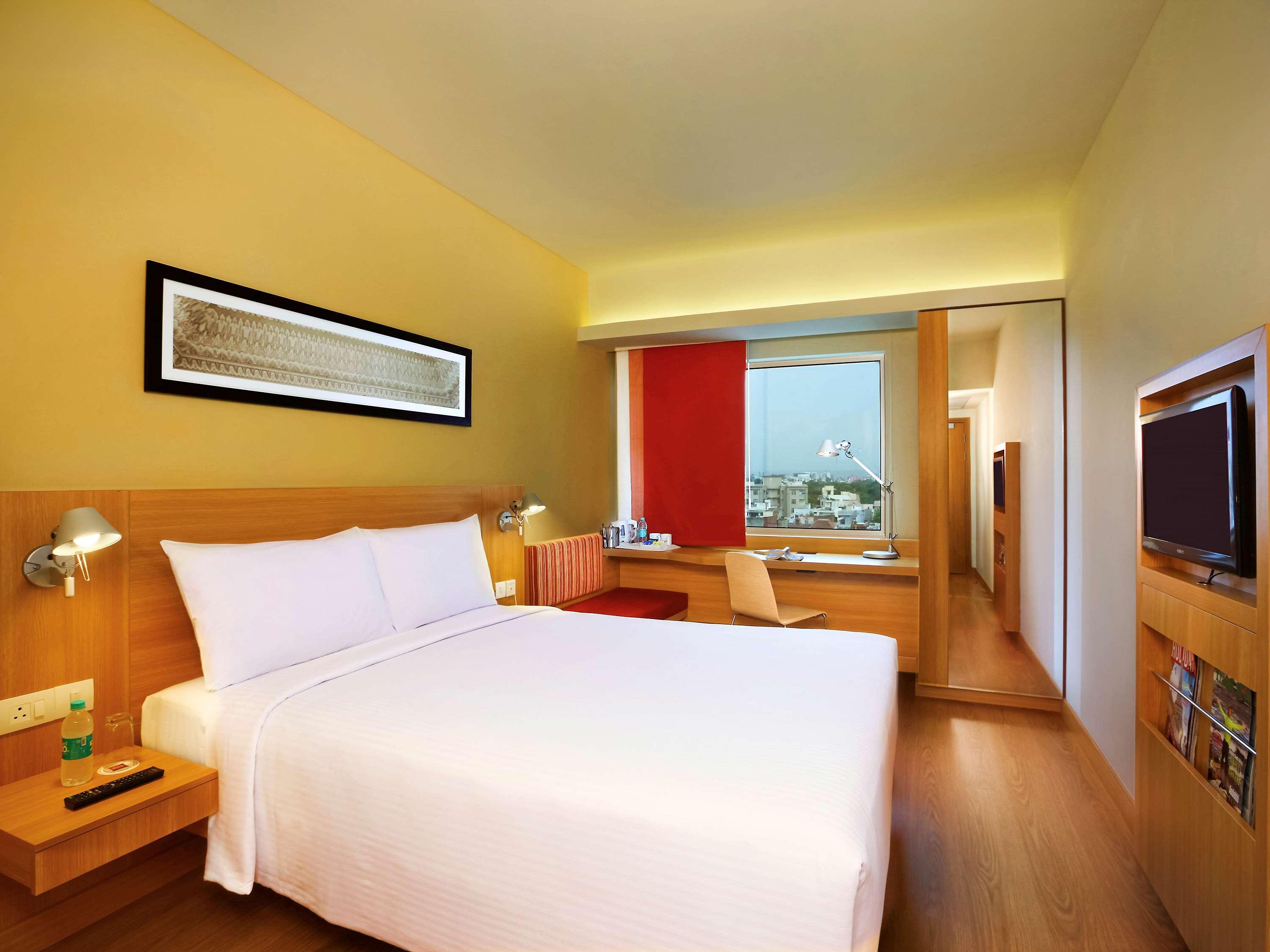 Отель Ibis Chennai Sipcot - An Accor Brand Экстерьер фото