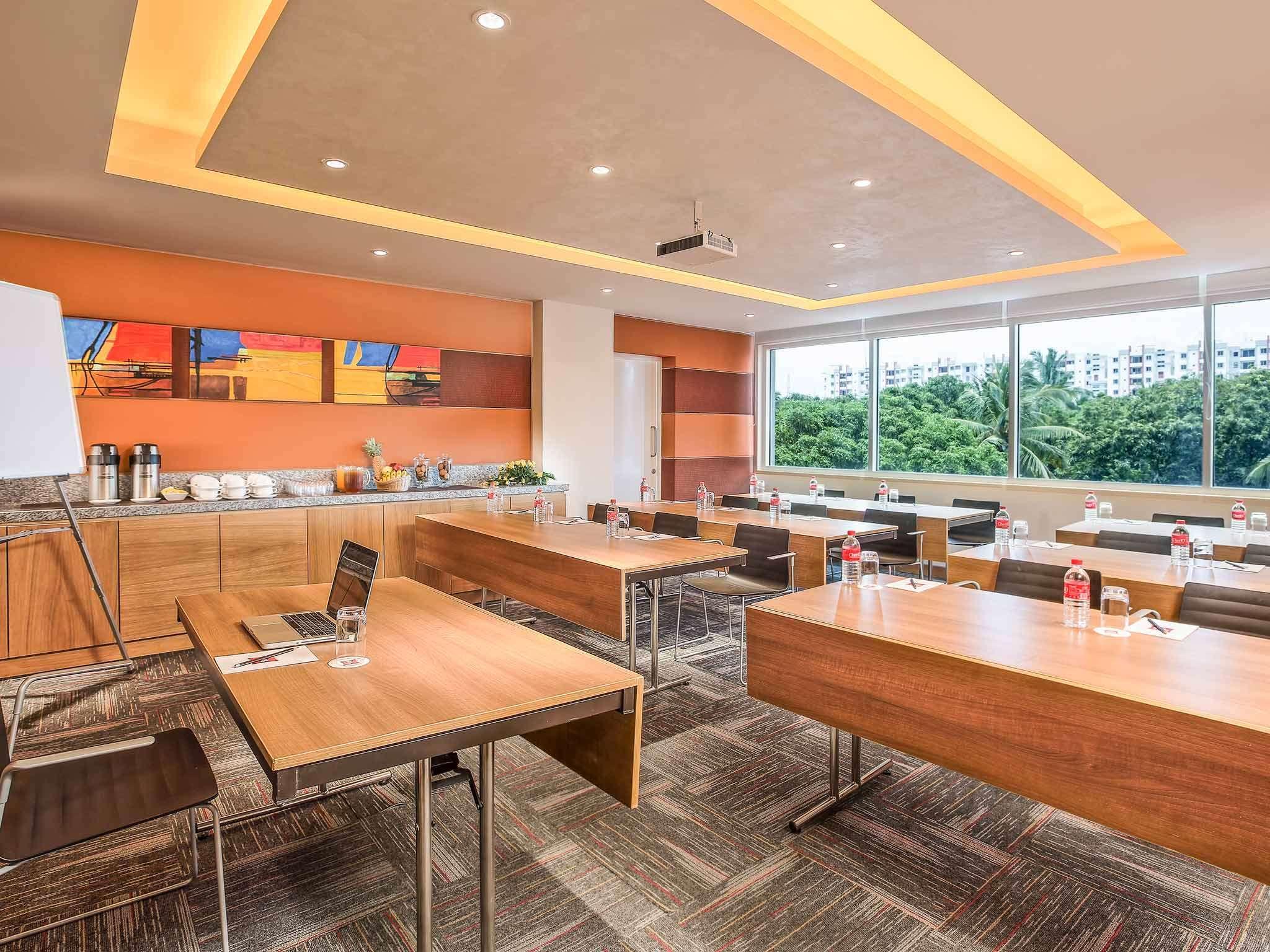 Отель Ibis Chennai Sipcot - An Accor Brand Экстерьер фото