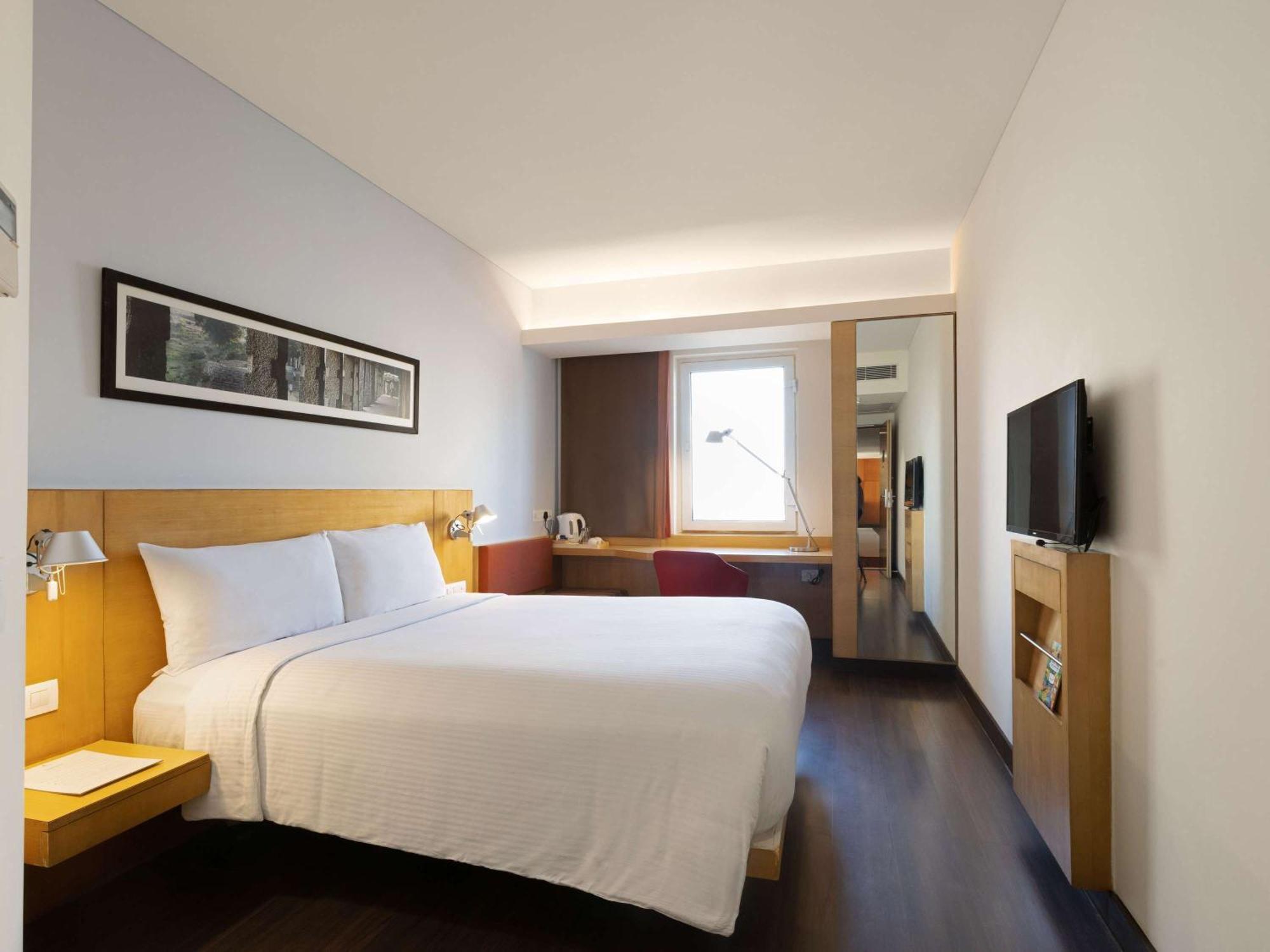 Отель Ibis Chennai Sipcot - An Accor Brand Экстерьер фото