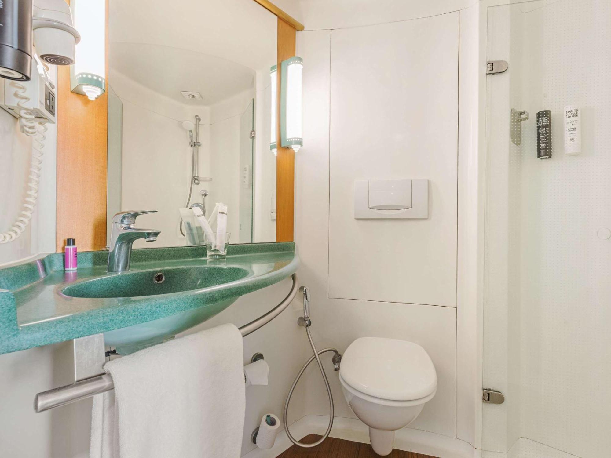 Отель Ibis Chennai Sipcot - An Accor Brand Экстерьер фото