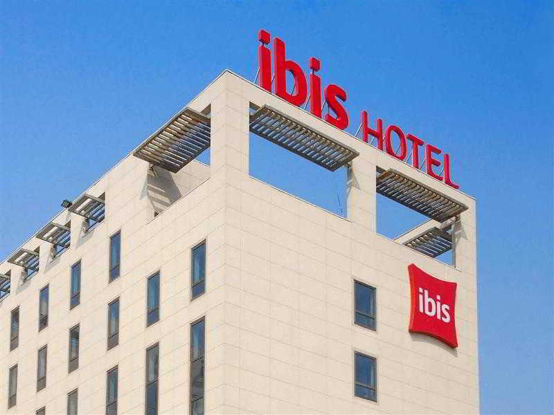 Отель Ibis Chennai Sipcot - An Accor Brand Экстерьер фото