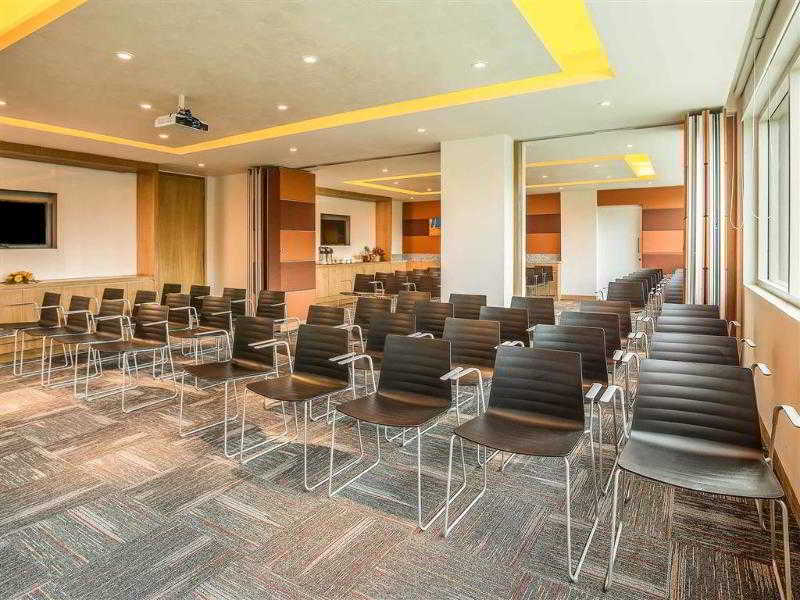 Отель Ibis Chennai Sipcot - An Accor Brand Экстерьер фото