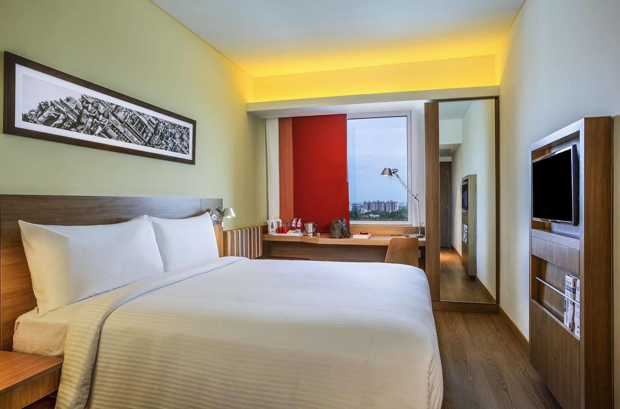 Отель Ibis Chennai Sipcot - An Accor Brand Экстерьер фото