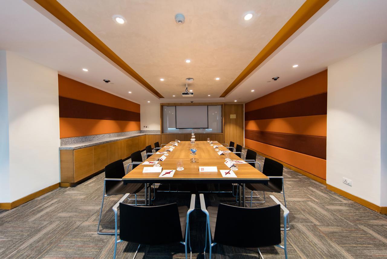 Отель Ibis Chennai Sipcot - An Accor Brand Экстерьер фото